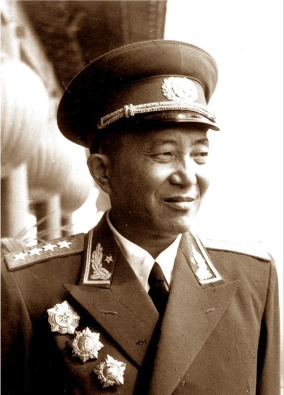 1955年,潘汉年在北京饭店被秘密逮捕,陈毅怒斥:不可饶恕