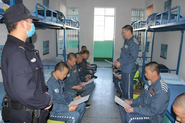 监狱作息表引发网友热议,看似规律的生活实则充满限制