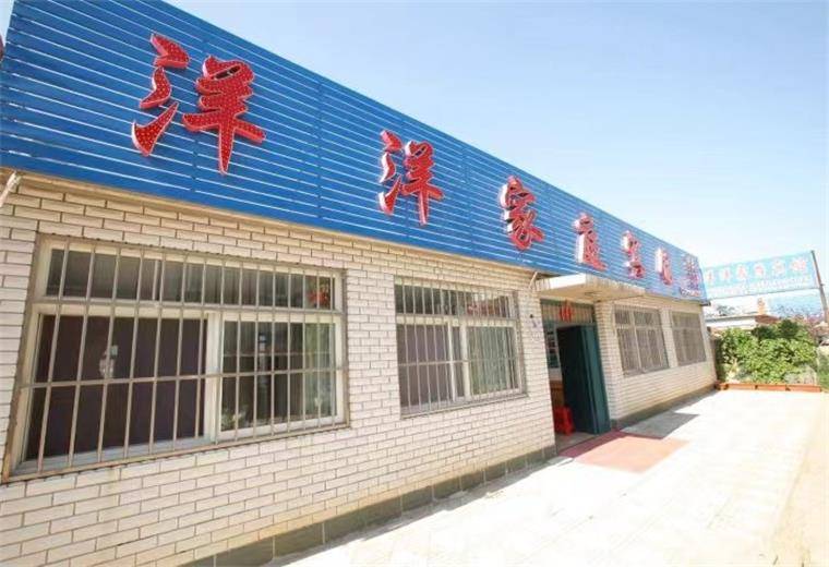 辽宁兴城新一地温泉宾馆,3层楼60间房能容纳150人,三餐一宿仅99