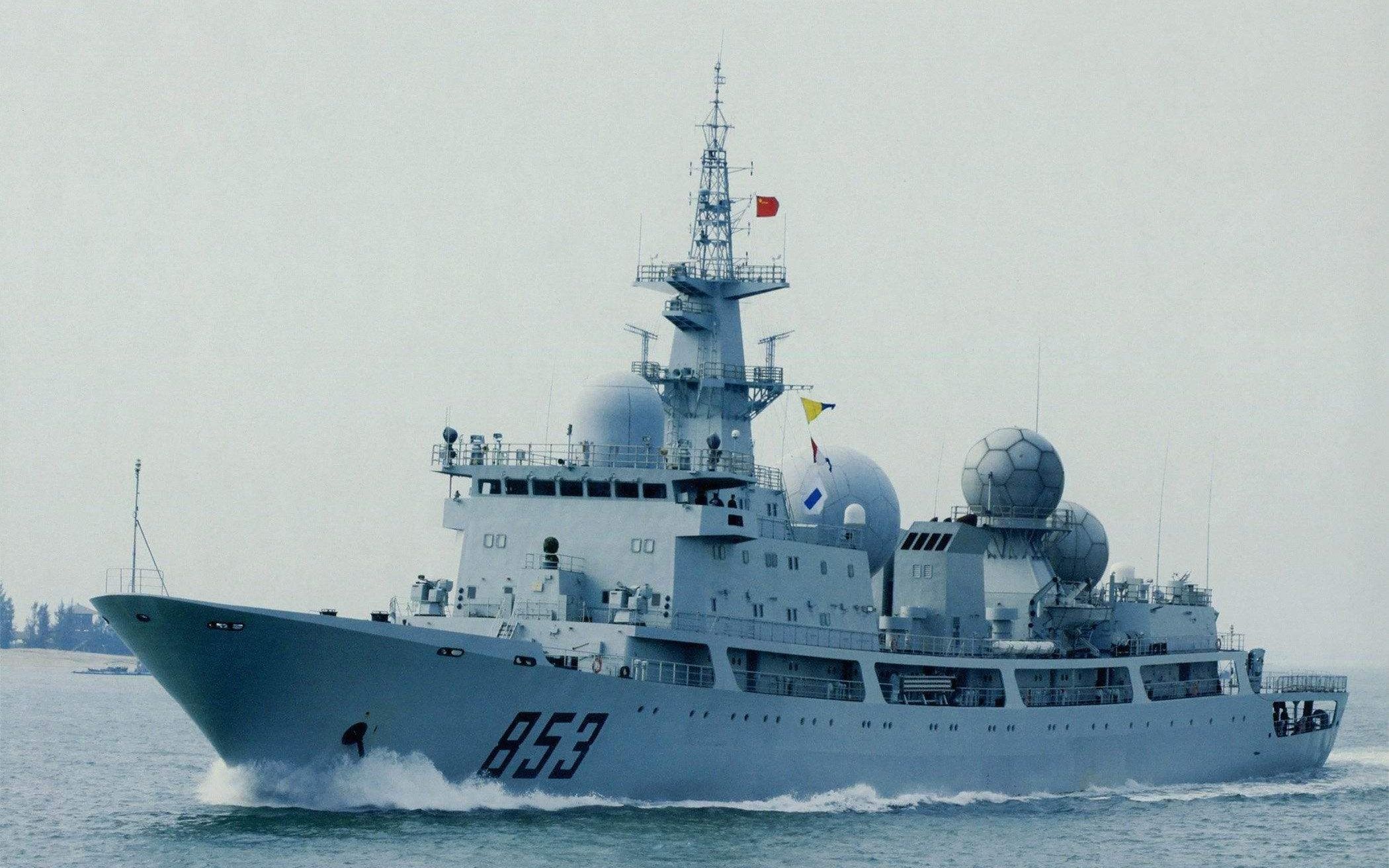 中国815a电子侦察船:在南海追着美航母侦察,不愧是海上街溜子!
