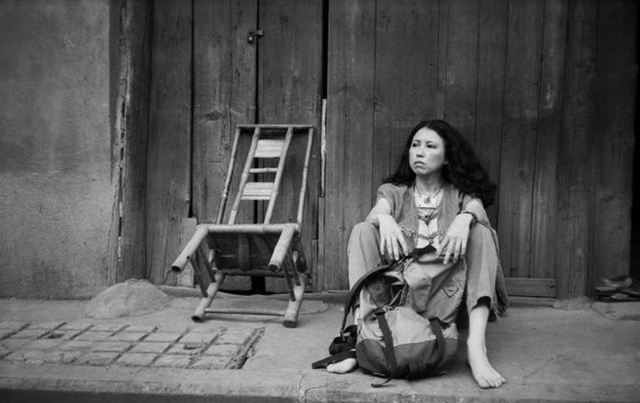 回顾三毛自缢,死因不能怪王洛宾,被情绪吞噬,早已无药可救