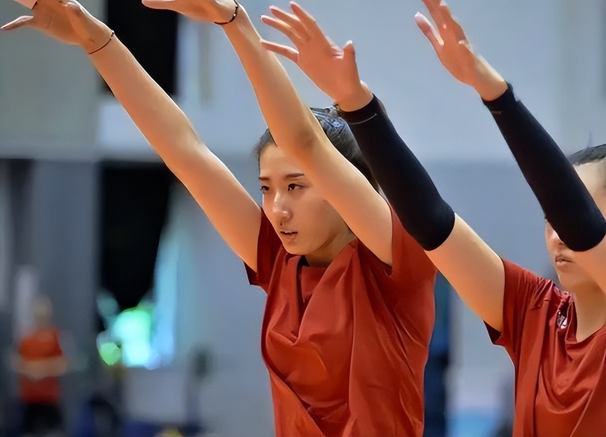 高意3米27超级扣杀震撼全球,中国女排誓夺奥运门票