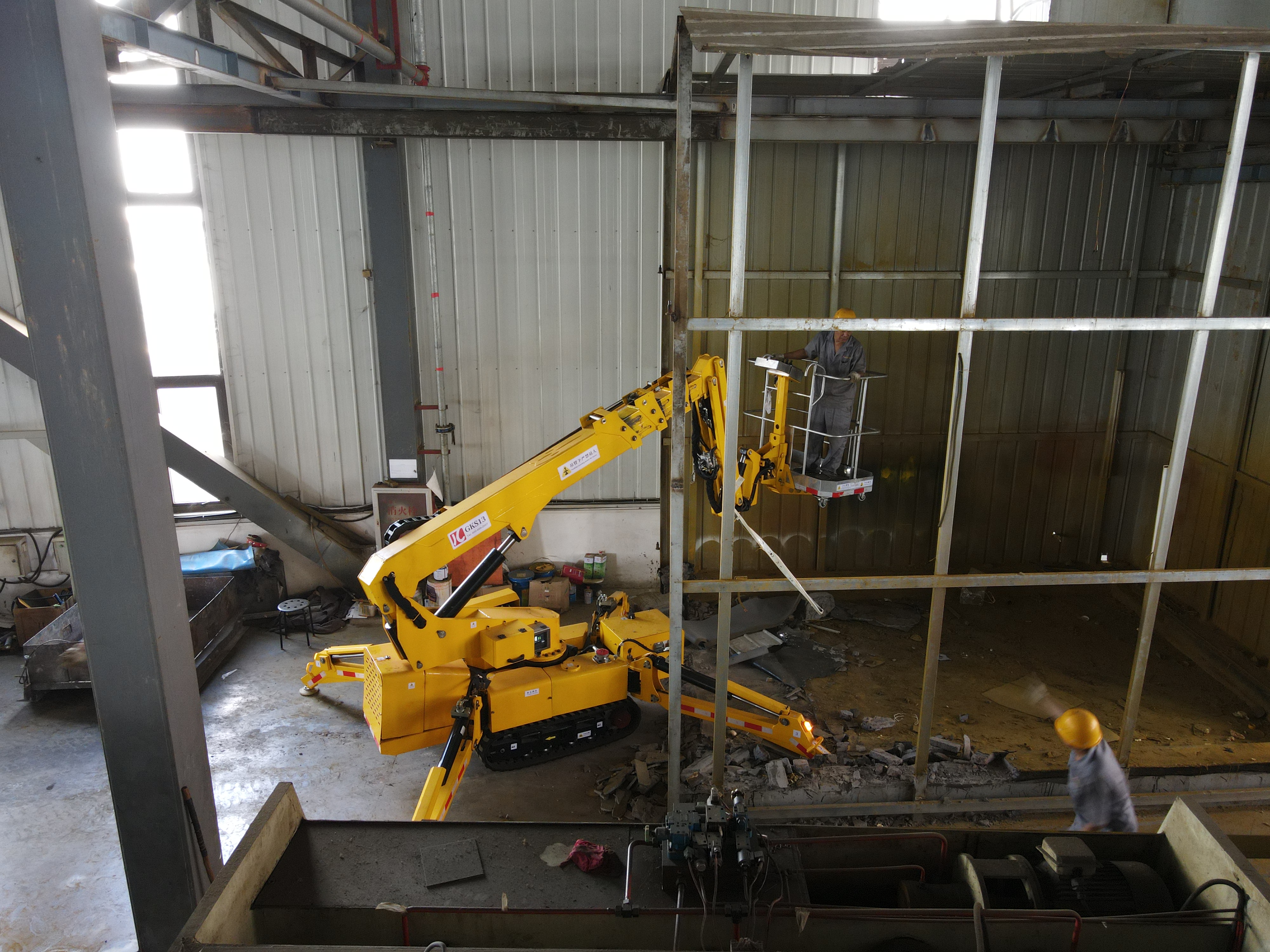 无线遥控液压蜘蛛起重机又叫蜘蛛吊车(蜘蛛起重机),该设备主要适用于