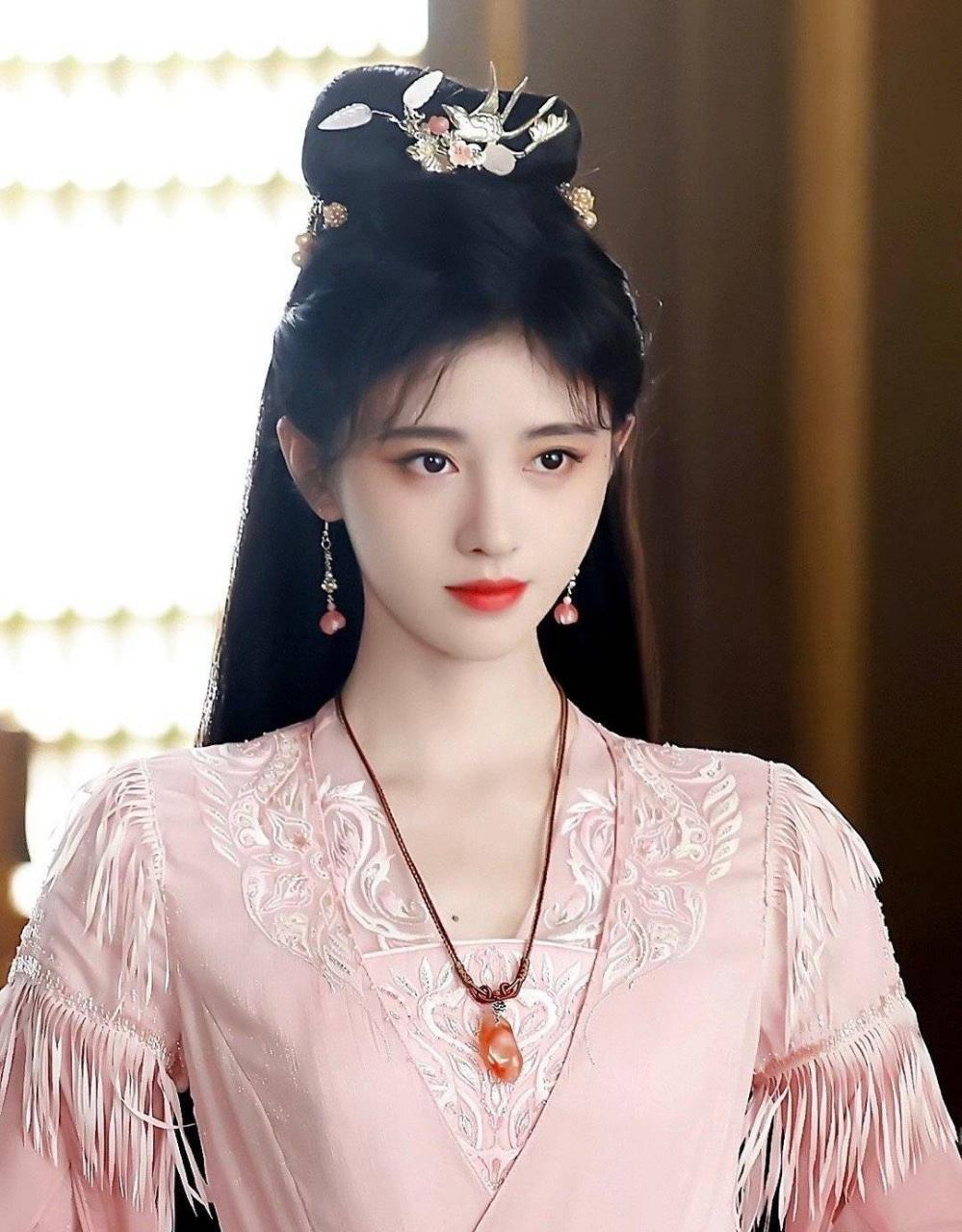 未来可期的女神级演员![原文:鞠婧祎演过哪些电视剧?