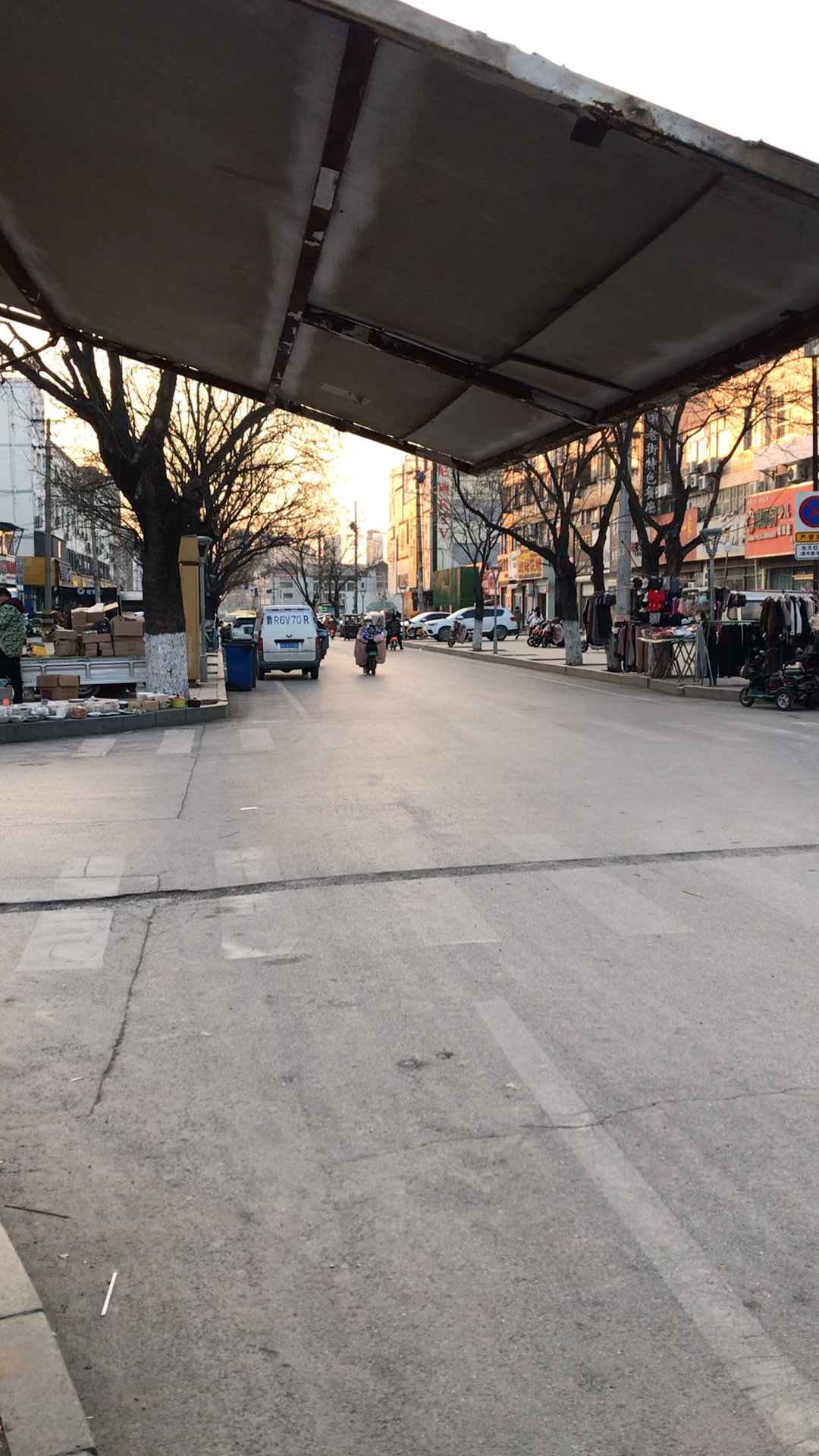 菏泽市街景(拍摄于东方红大街)
