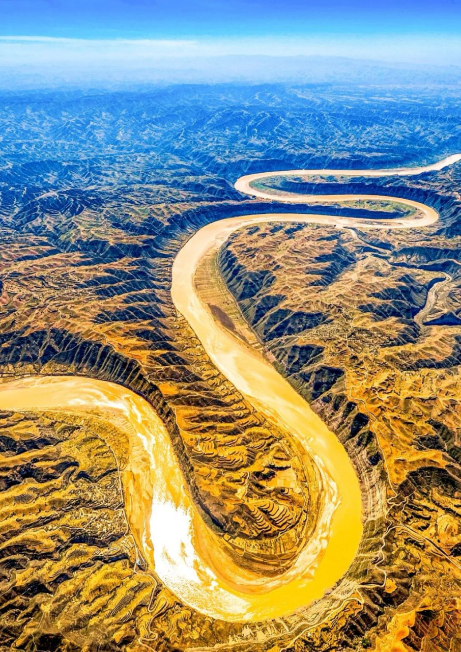 中国十大绝美河流,  1,长江: 长江如一条巨龙,横贯中国大地.