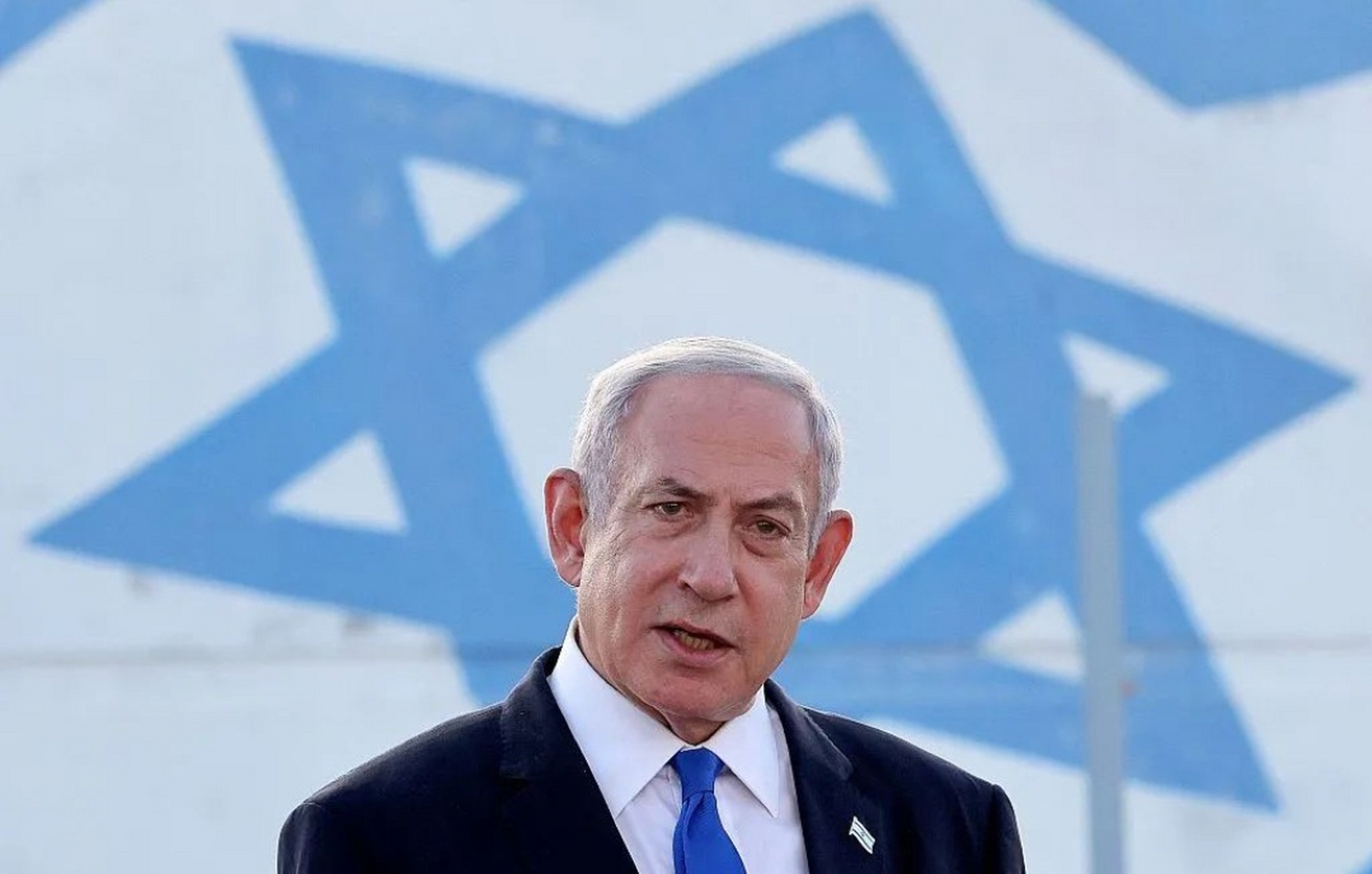 这一条绝对是最炸裂的国际新闻,以色列总理慌了,内塔尼亚胡摊上大事儿