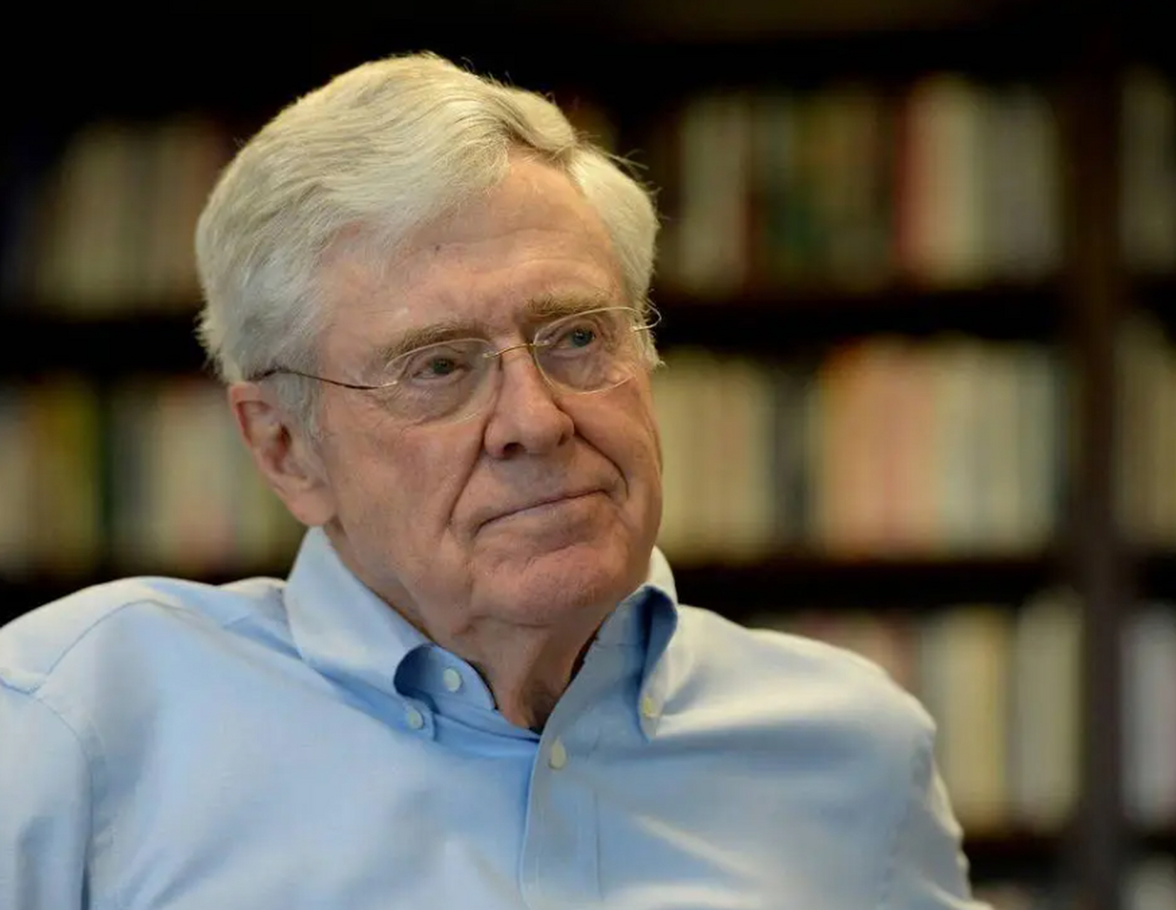 查尔斯·科赫是科氏工业的董事长兼ceo,通过继承与发扬家族企业,拯救