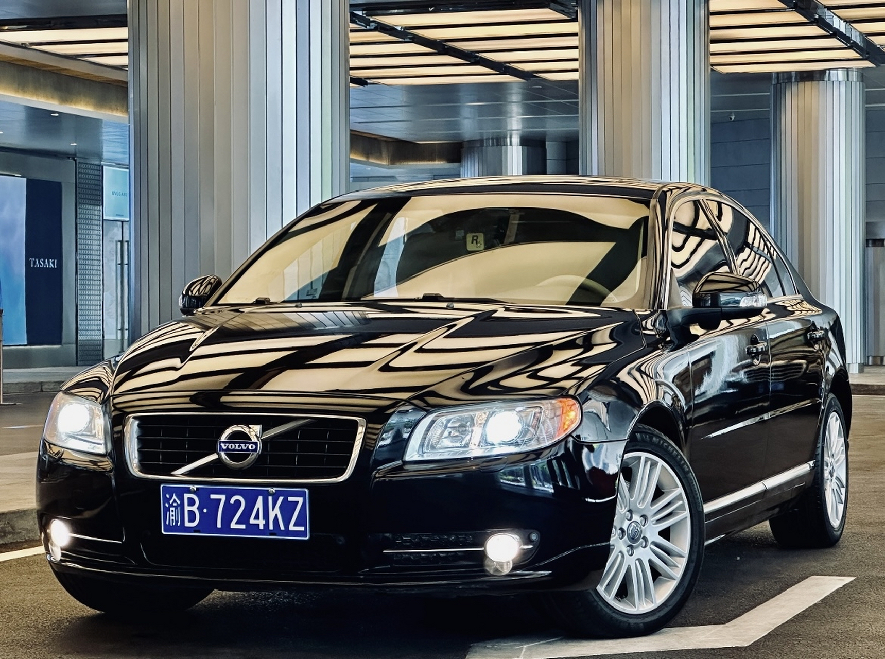 老款的沃尔沃s80l真是耐看又经典[得意]