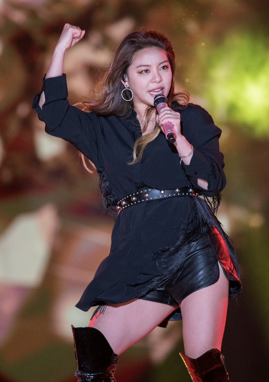 韩国"碧昂丝"李艺真(ailee),1989年5月出生于美国,美籍韩裔女歌手