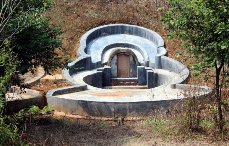 农村怪象"水泥坟",土坟改修水泥坟未免是好事