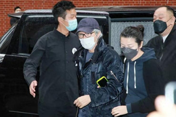 回顾:客死他乡的8位明星,个个令人惋惜,其中有两位