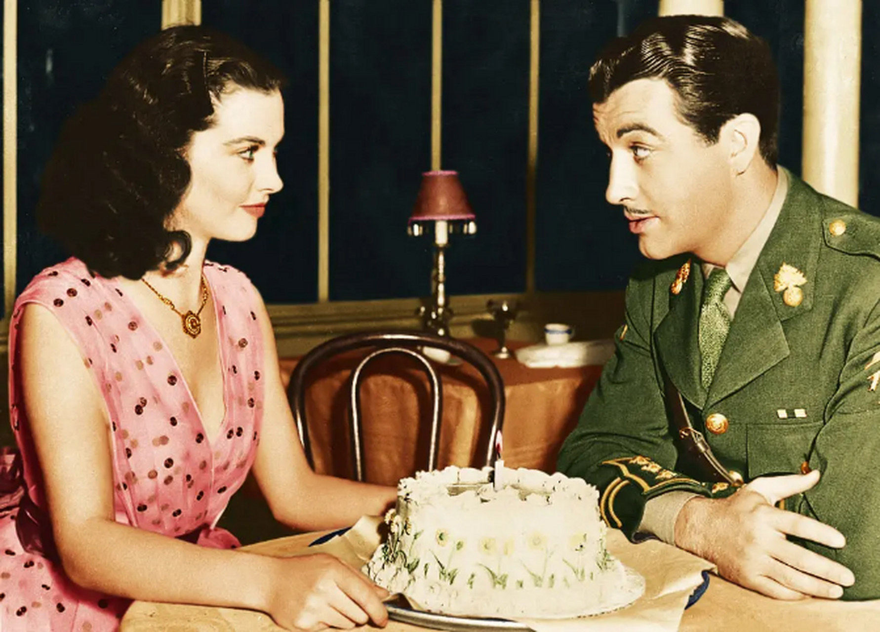 罗伯特·泰勒,魅力四溢的美国男演员,《茶花女》中的风采无人能挡!