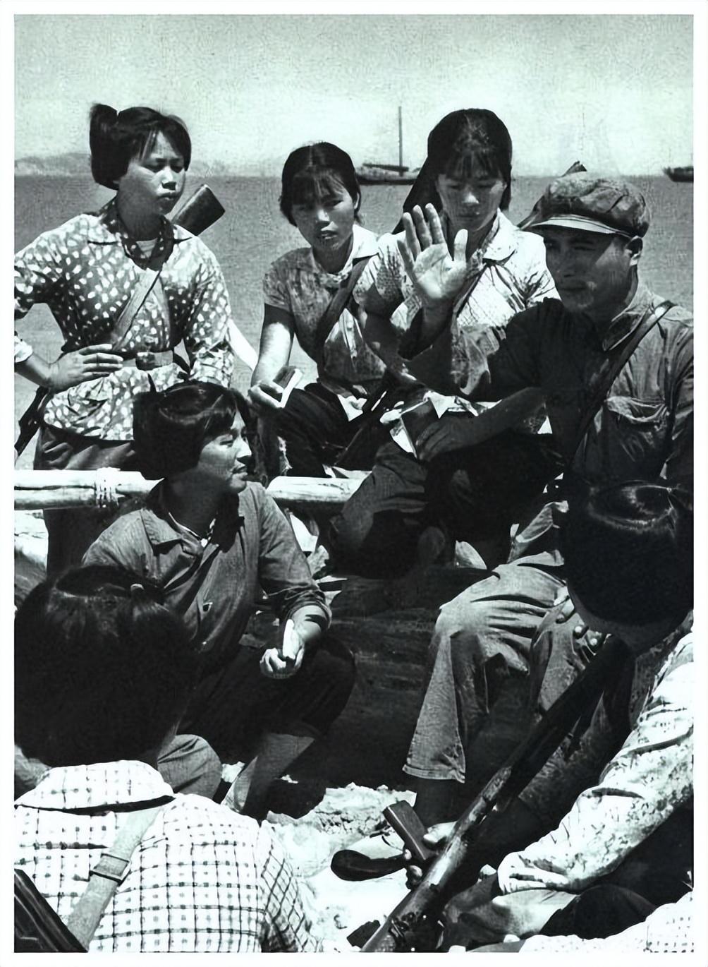 60年代解放军有多强?最强单兵王 脑洞战术三三制=轻步兵巅峰