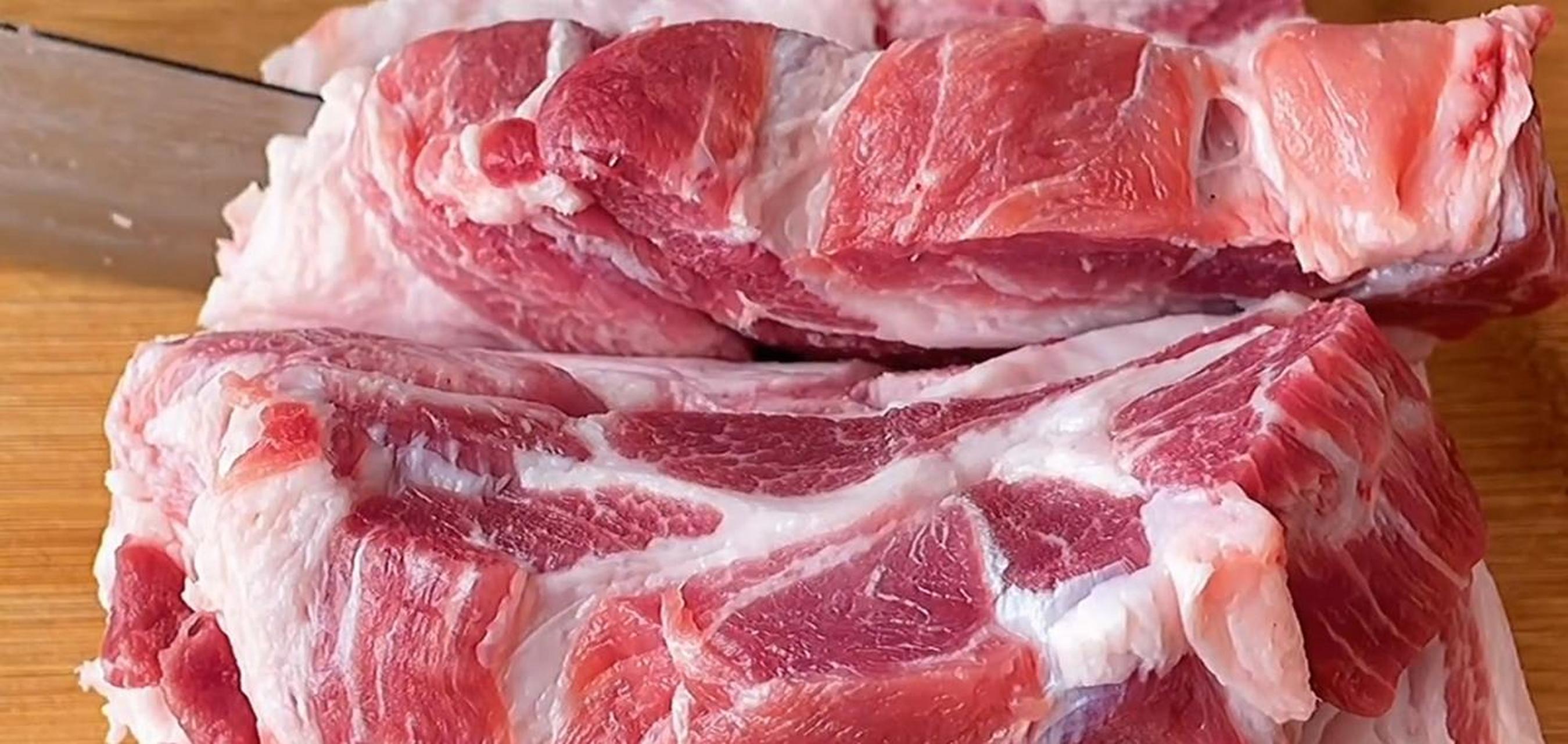 精选梅头肉,蜂蜜与特制酱腌制烤炙而成, 美味撩人又不难学!