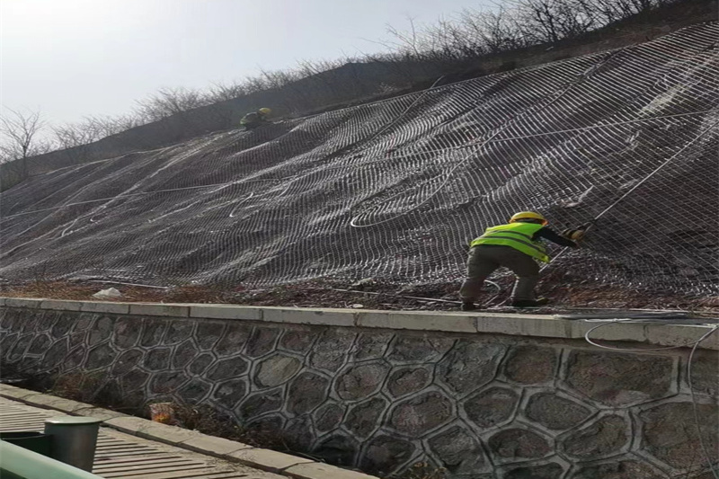 建筑防护选哪家?山坡防护网实力保障!