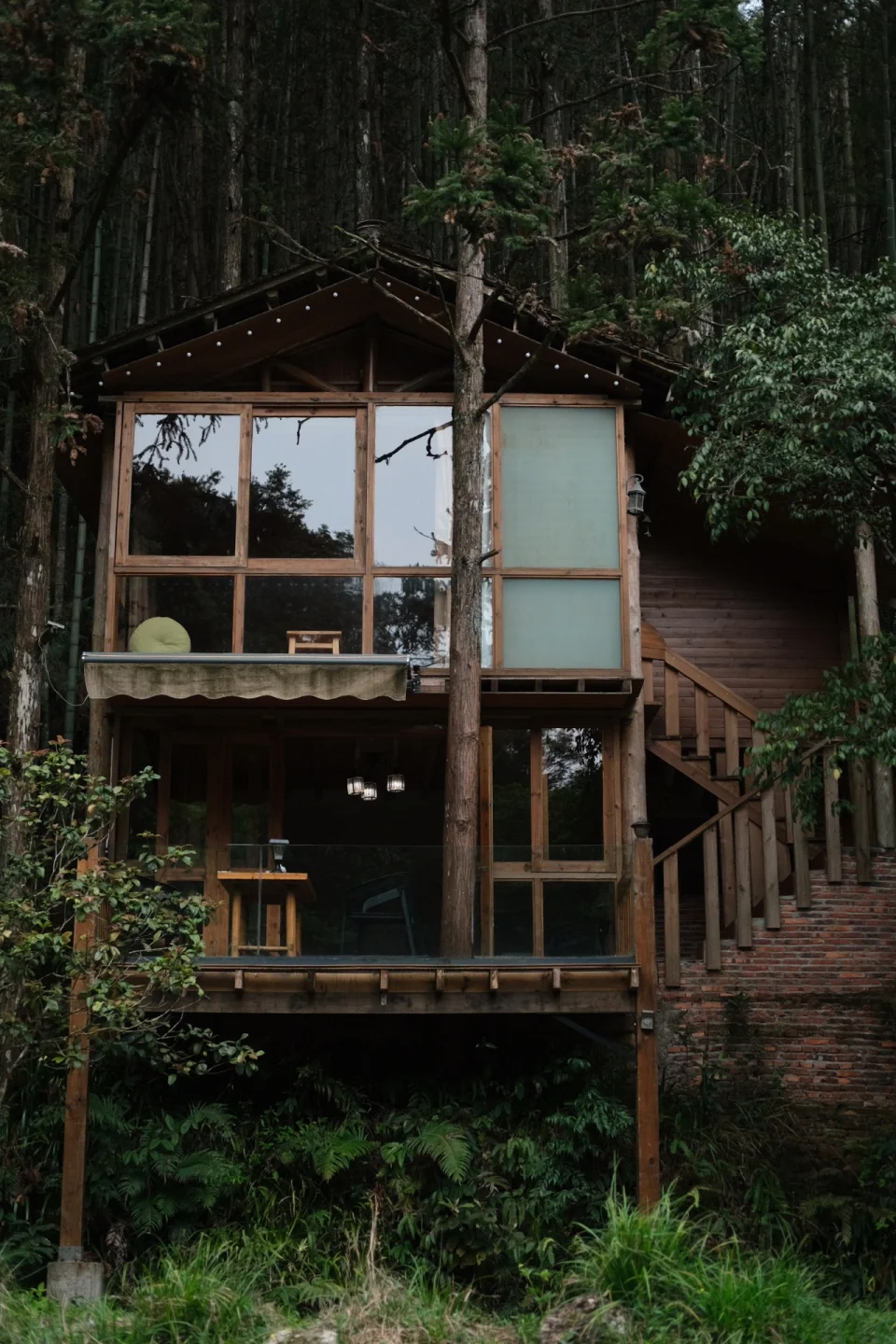 南昆山之巅:静享自然的高山木屋别墅