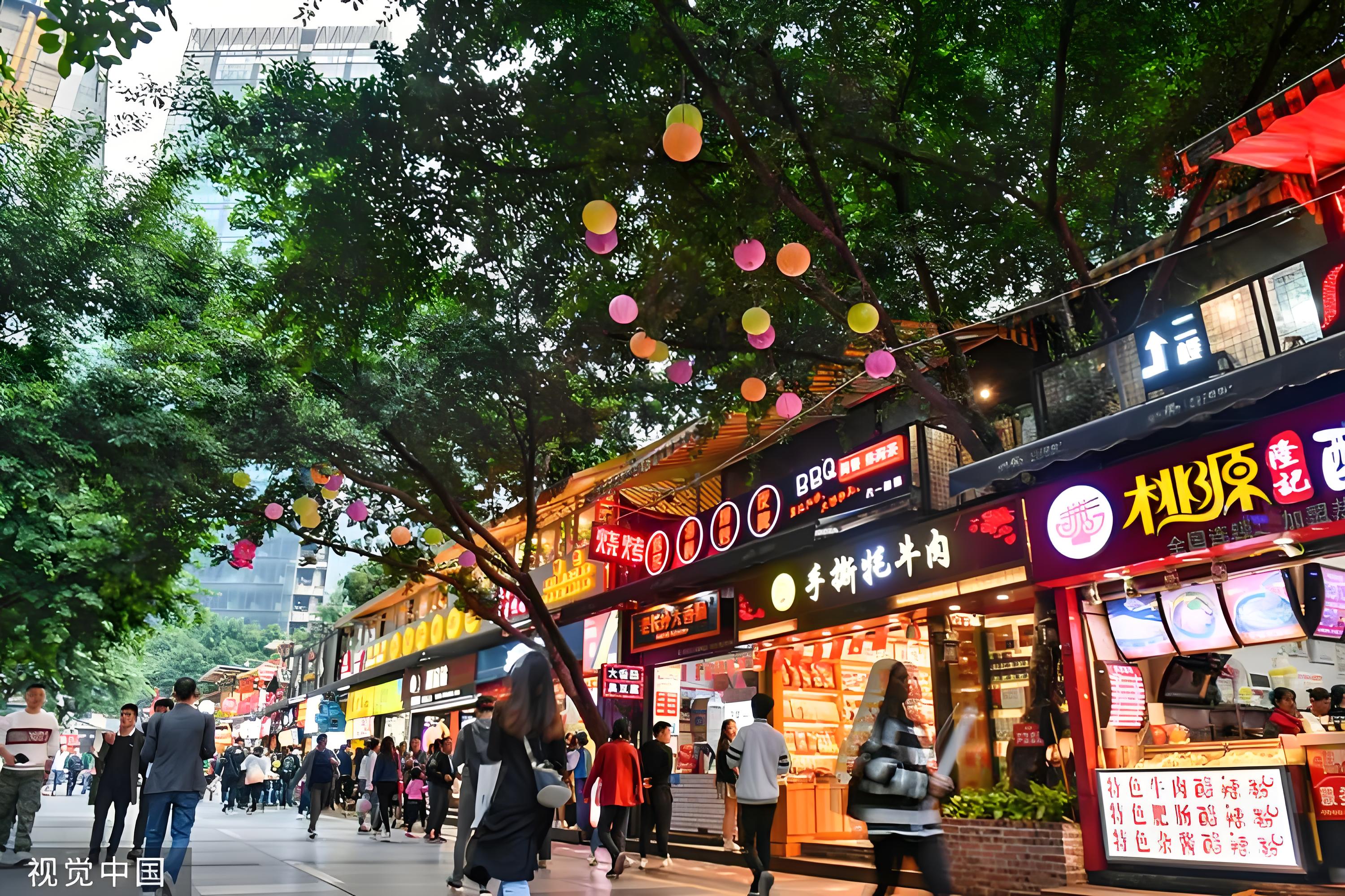 重庆八一路好吃街:味蕾的盛宴,文化的交融