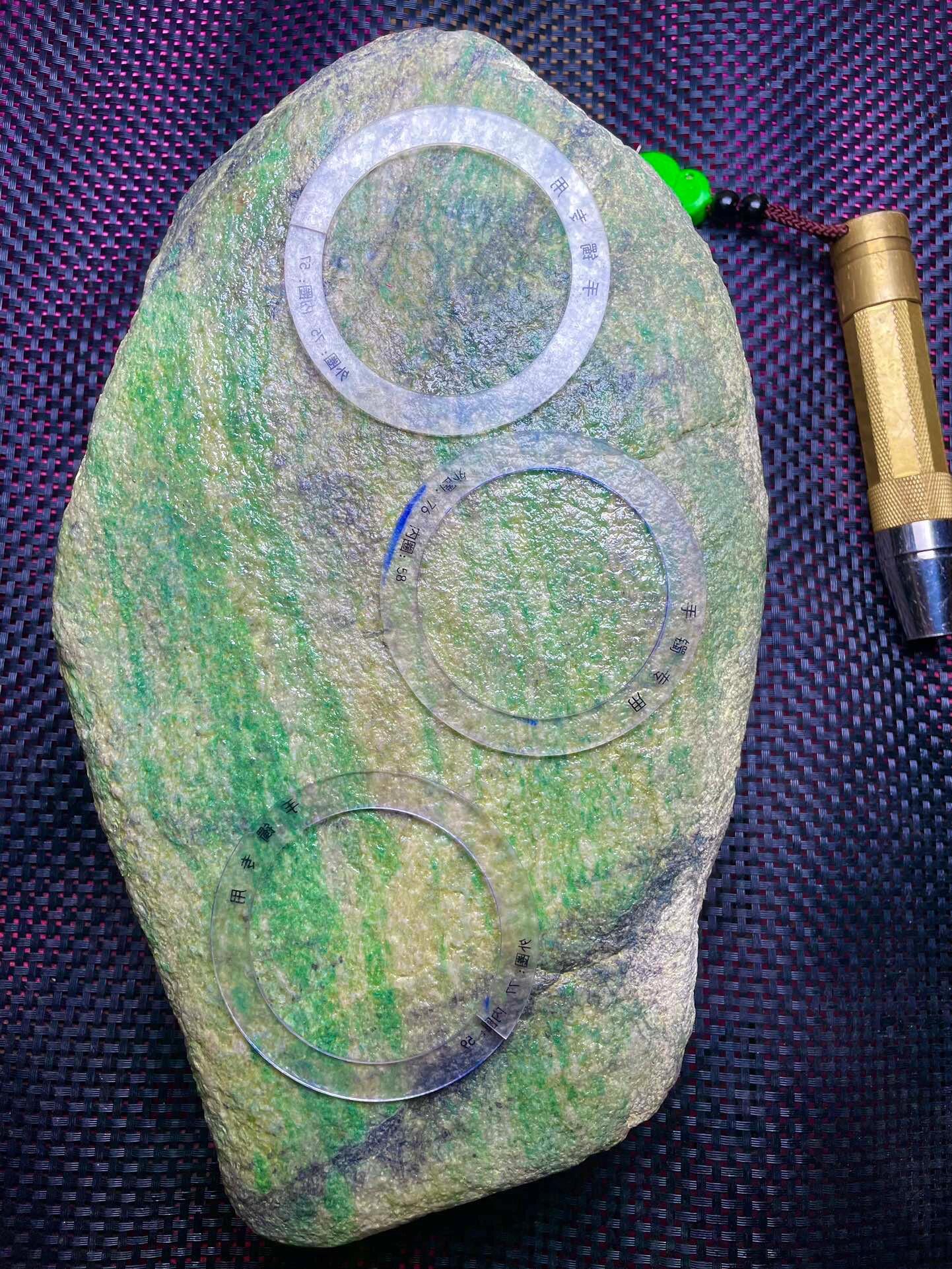 直播现场# 木那色料是翡.@三十六行翡翠的动态