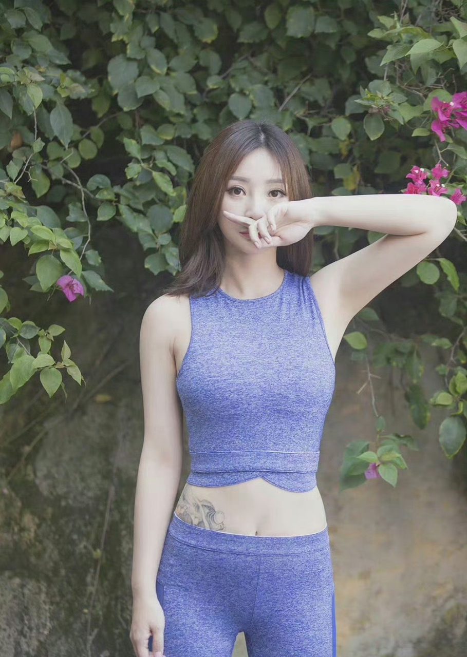 柳岩,紧身运动服,美美美!