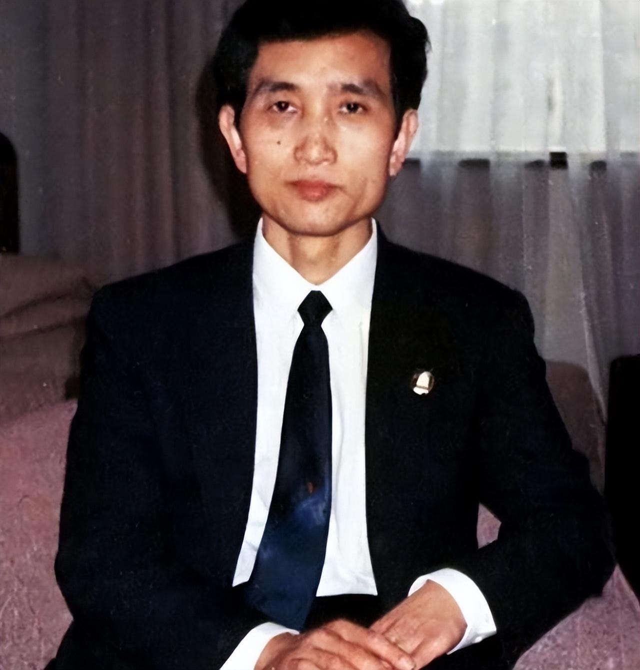 气功大师严新声称能用意念拦截导弹并计划前往清华大学任教结果如何