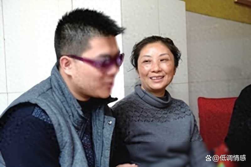 爸爸绿帽与妻子
