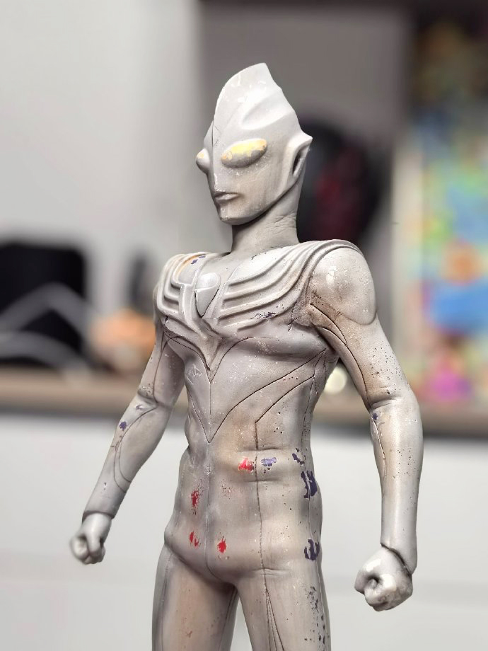 模拟石像逐渐蜕壳的过程吧-