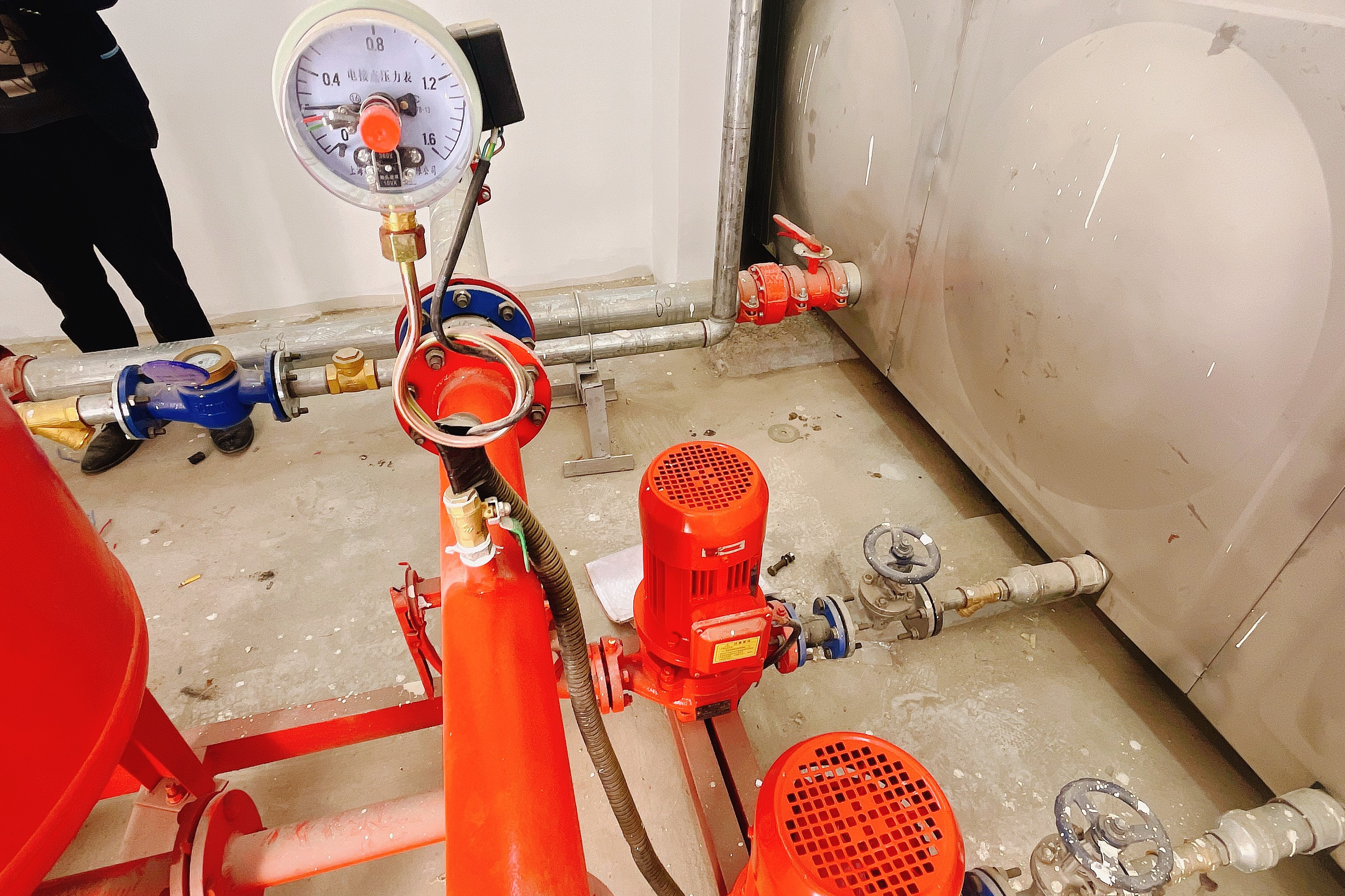 压泵组电气控制柜操作,轻松应对双电源转换,压力表调整等