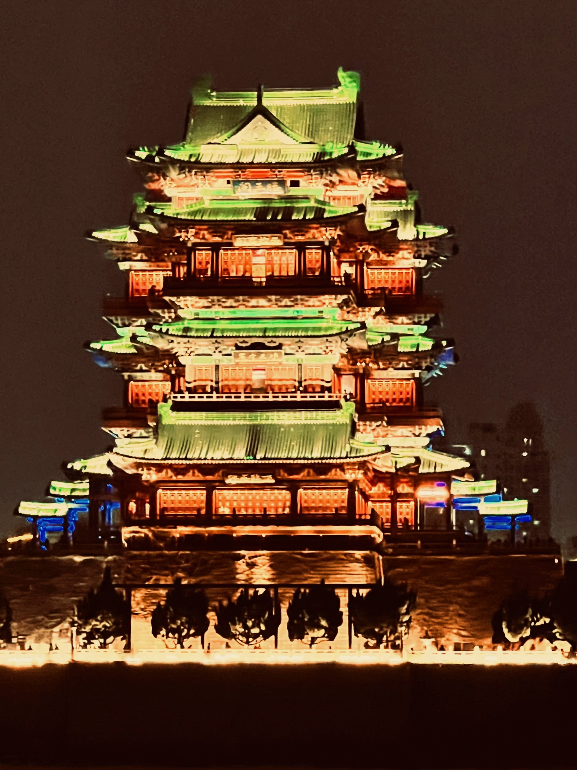 滕王阁夜景美如画,还在纠结滕王阁游轮要不要坐的看这里