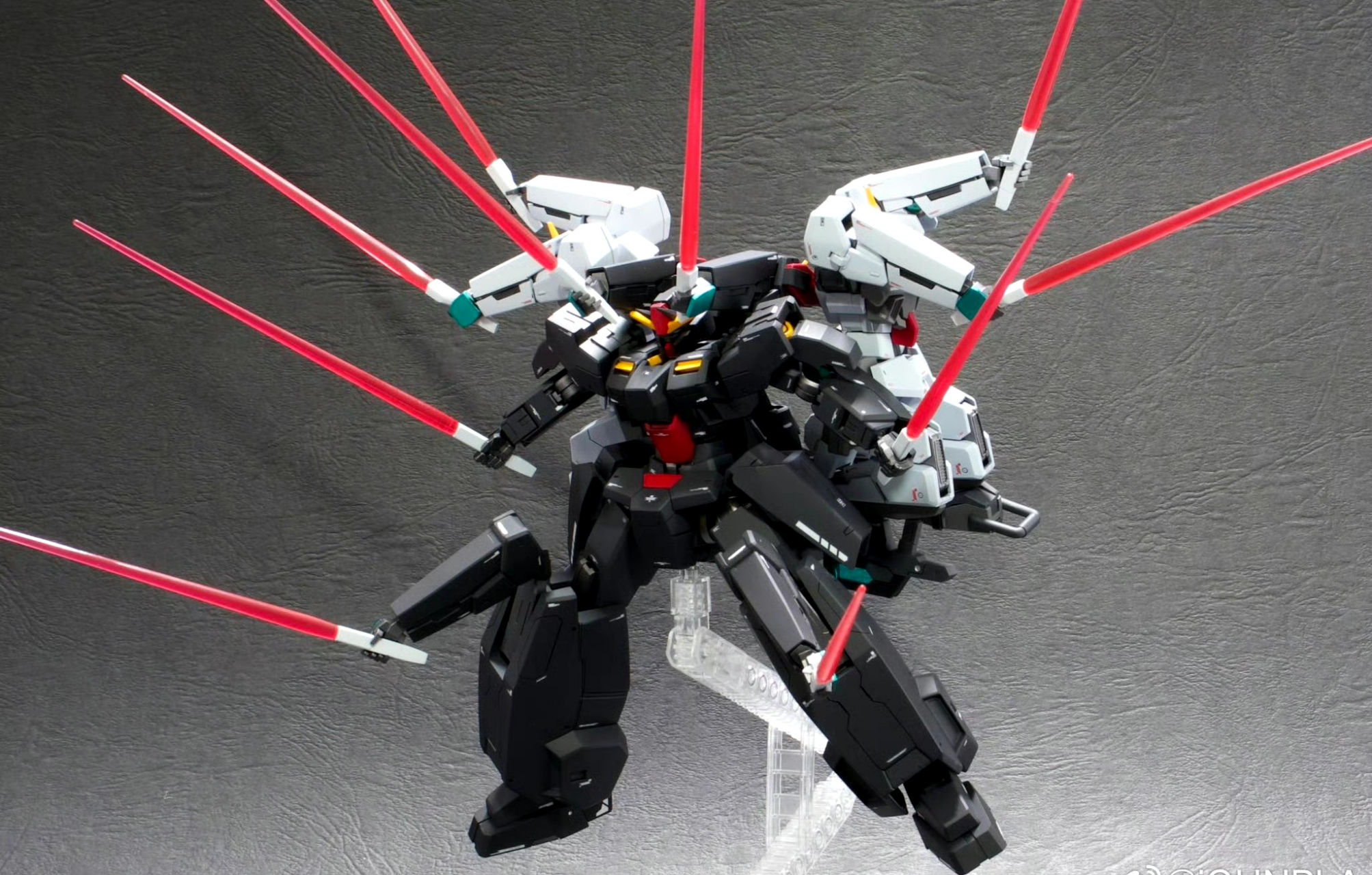 模型欣赏:机动战士高达00 hg炽天使高达3g,出自同名动画外传作品,该机