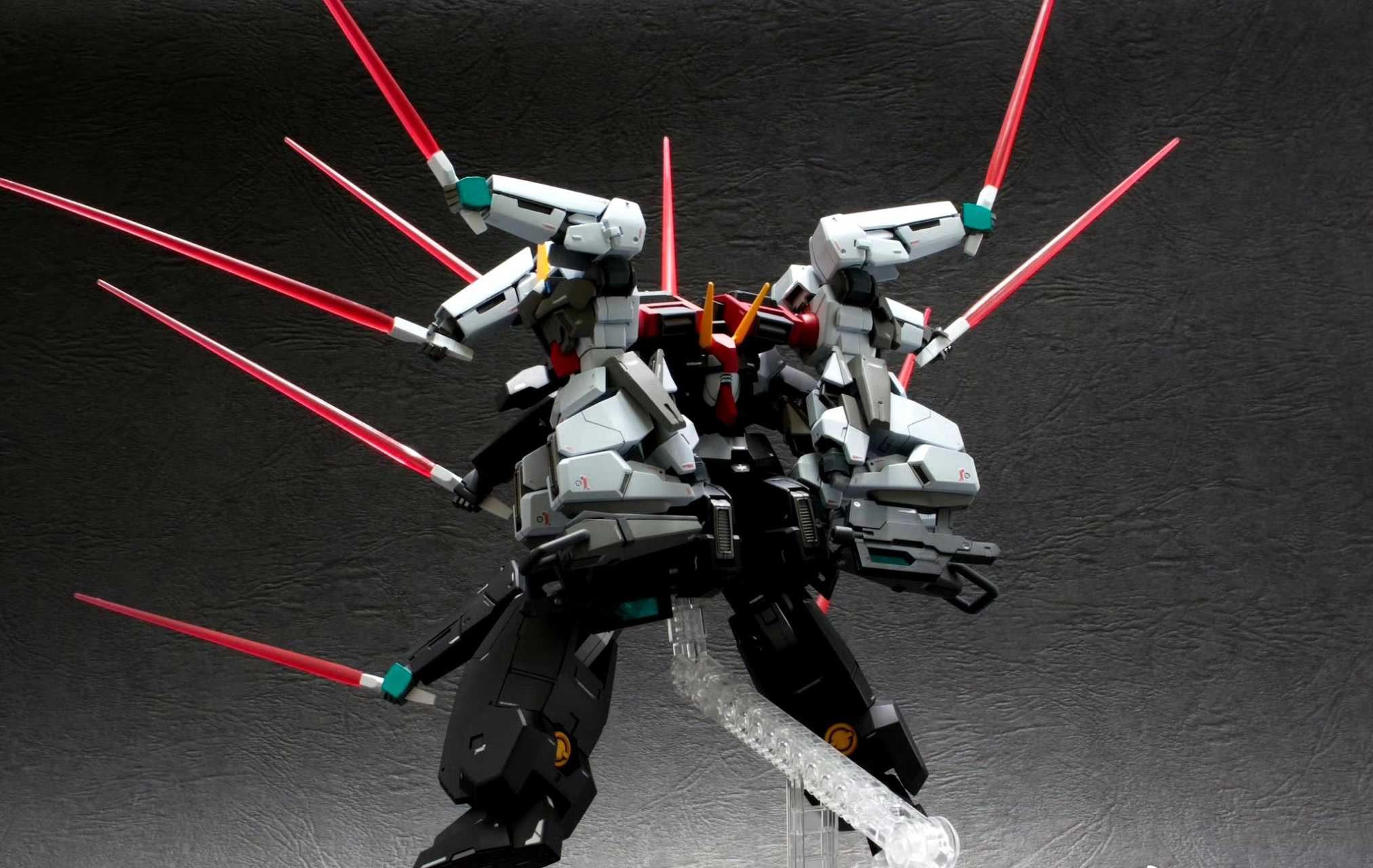 模型欣赏:机动战士高达00 hg炽天使高达3g,出自同名动画外传作品,该机