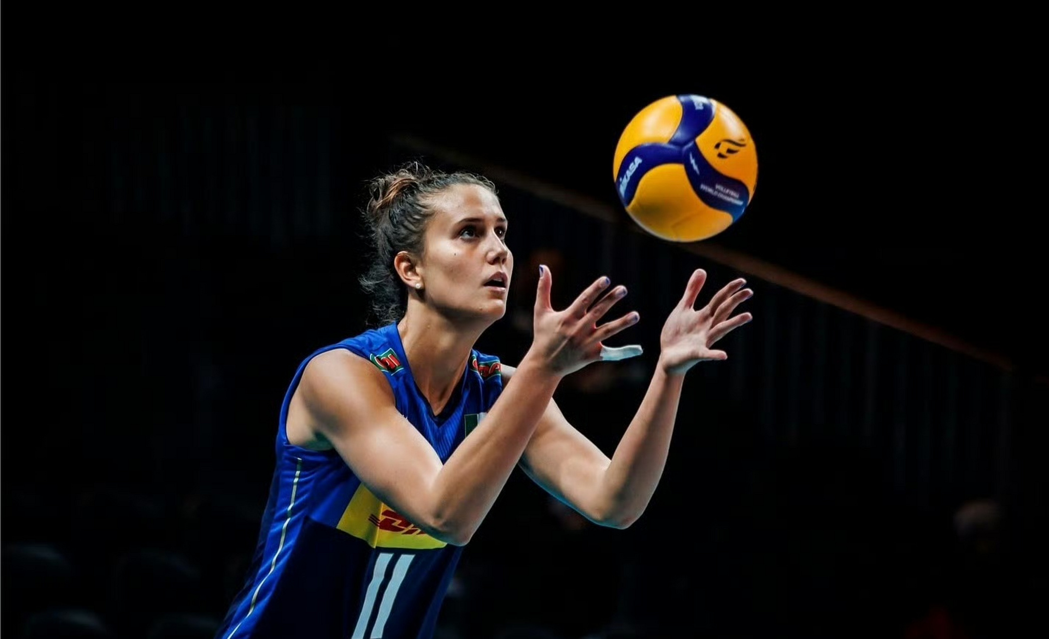 意大利女排新主教练贝拉斯科宣布,"达内西将顶替塞拉担任队长.