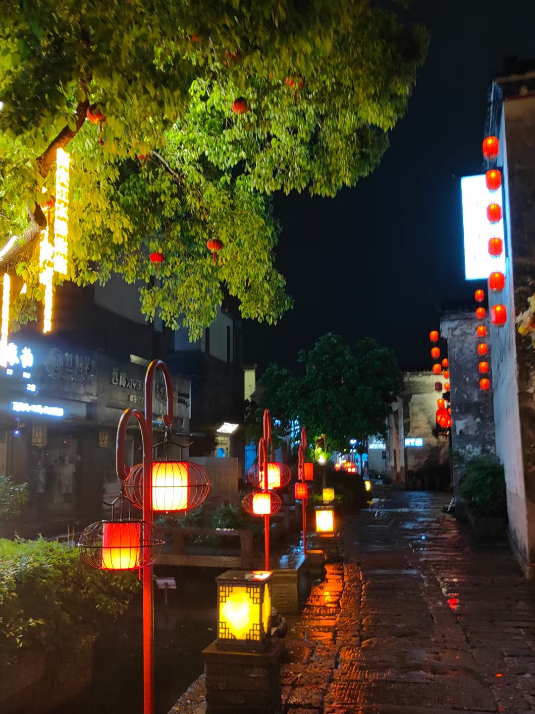 雨中老街图片图片