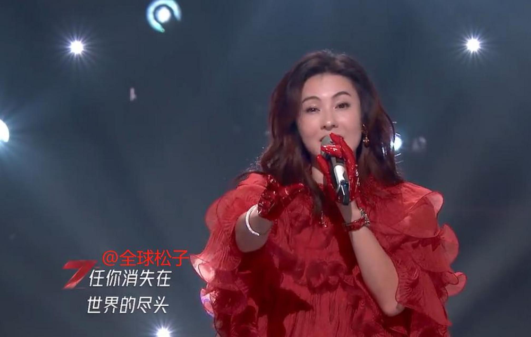 张柏芝《浪姐2》首秀,唱歌跑调普通话不标准,被称"鸭嗓歌姬"