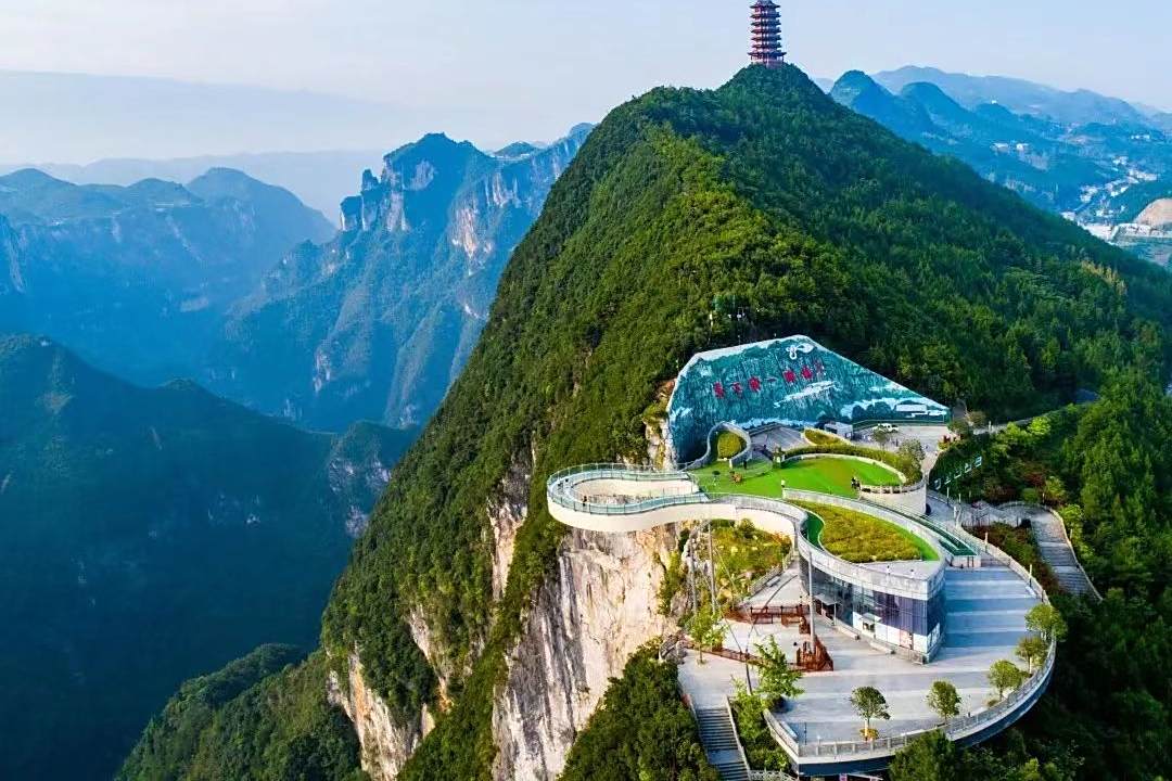 云端廊桥和龙洞更是神秘至极!