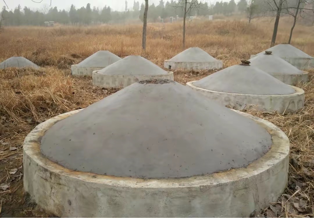 农村怪象"水泥坟"咋回事?土坟改修水泥坟未免是好事