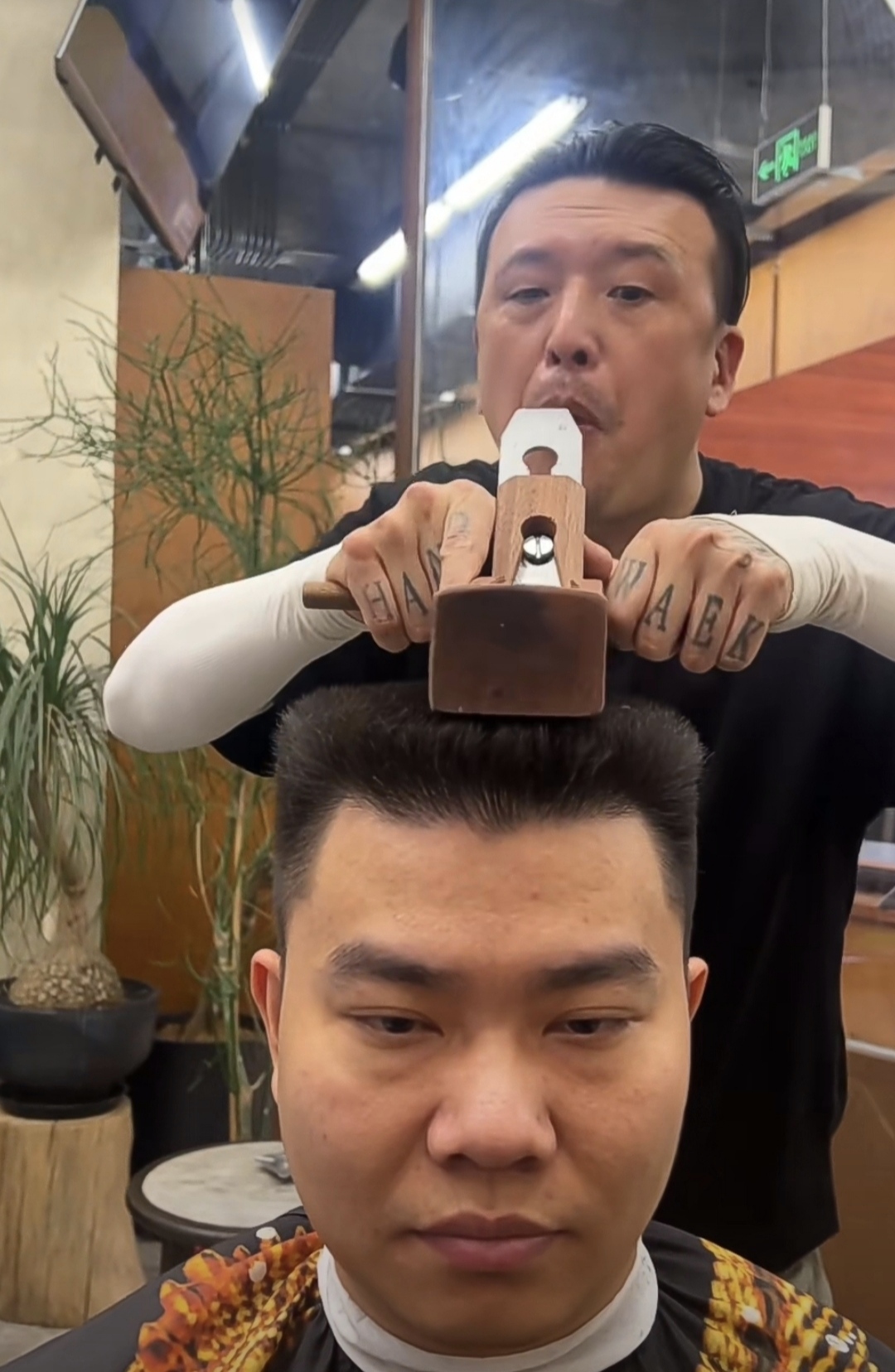 专业的人做专业的事平头必须要平