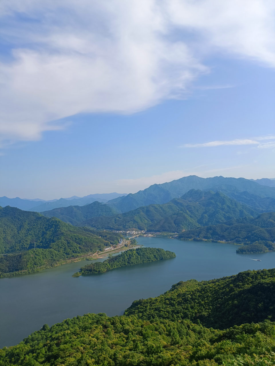 山顶的风景真美啊图片