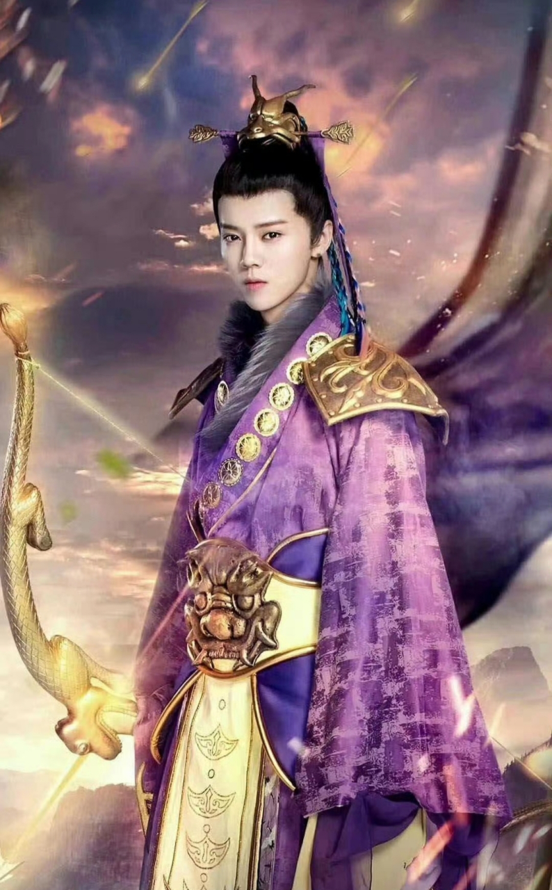 鹿晗这个古装造型挺有感觉的,他拍古装剧应该很不错.