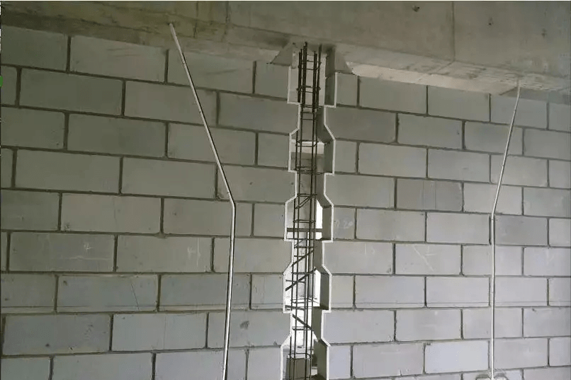 混凝土小型空心砌块砌体工程是应用广泛的建筑技术,主要利用小型空心