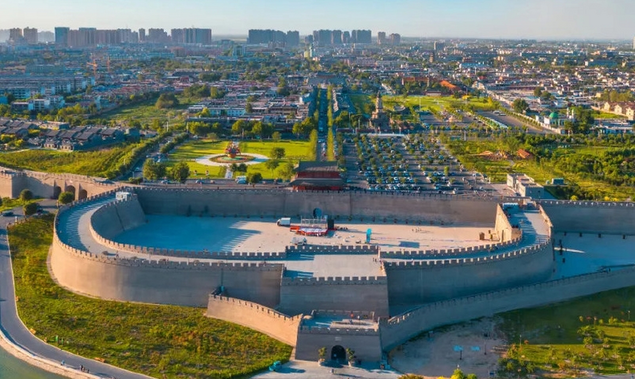 2,正定荣国府——正定县 3,五岳寨——灵寿县 4,驼梁景区——平山县 5