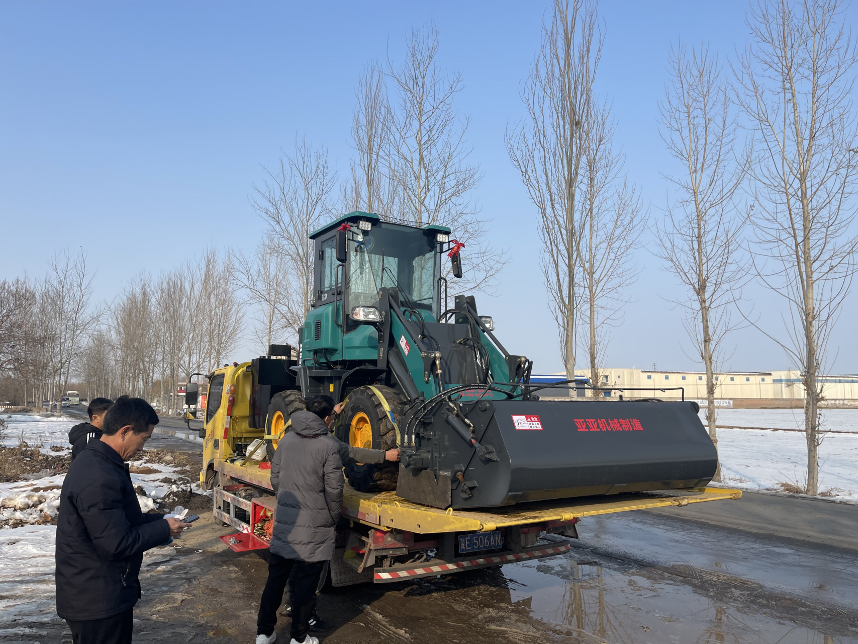 029015你知道吗,这款清扫车可是工地泥土渣土的"天敌",它的清扫