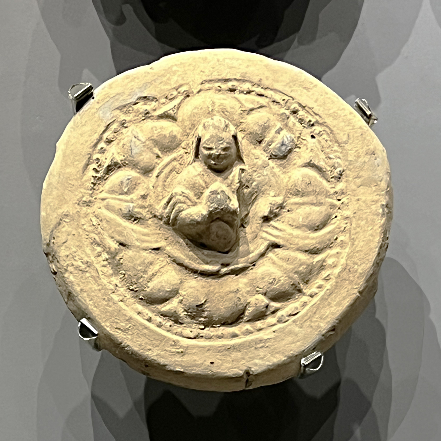 莲花化生 兽面 莲花纹 瓦当(之十二)大同北魏明堂遗址博物馆