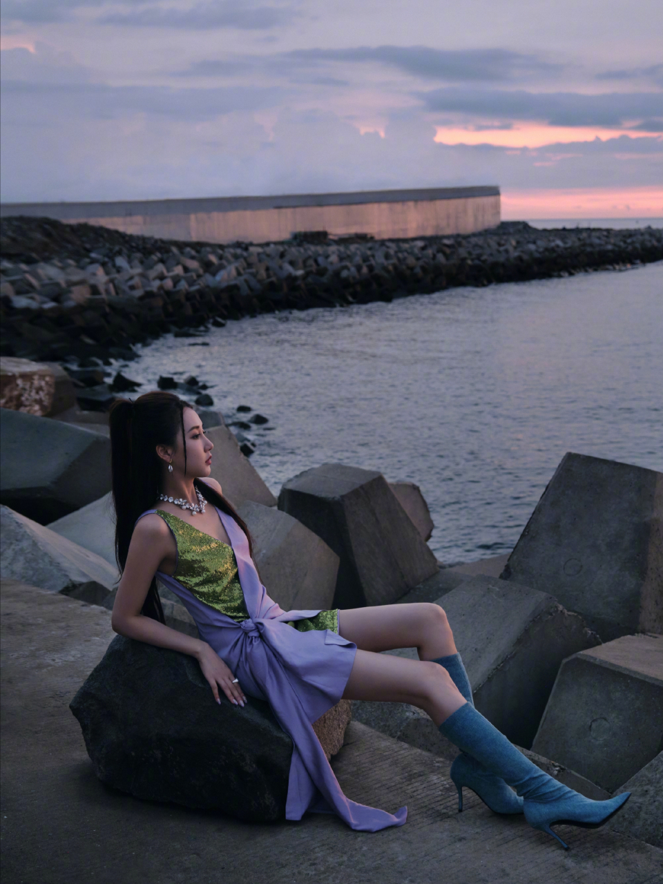 弦子美腿写真精选集,优雅与力量的完美融合,展现腿部线条的极致魅力