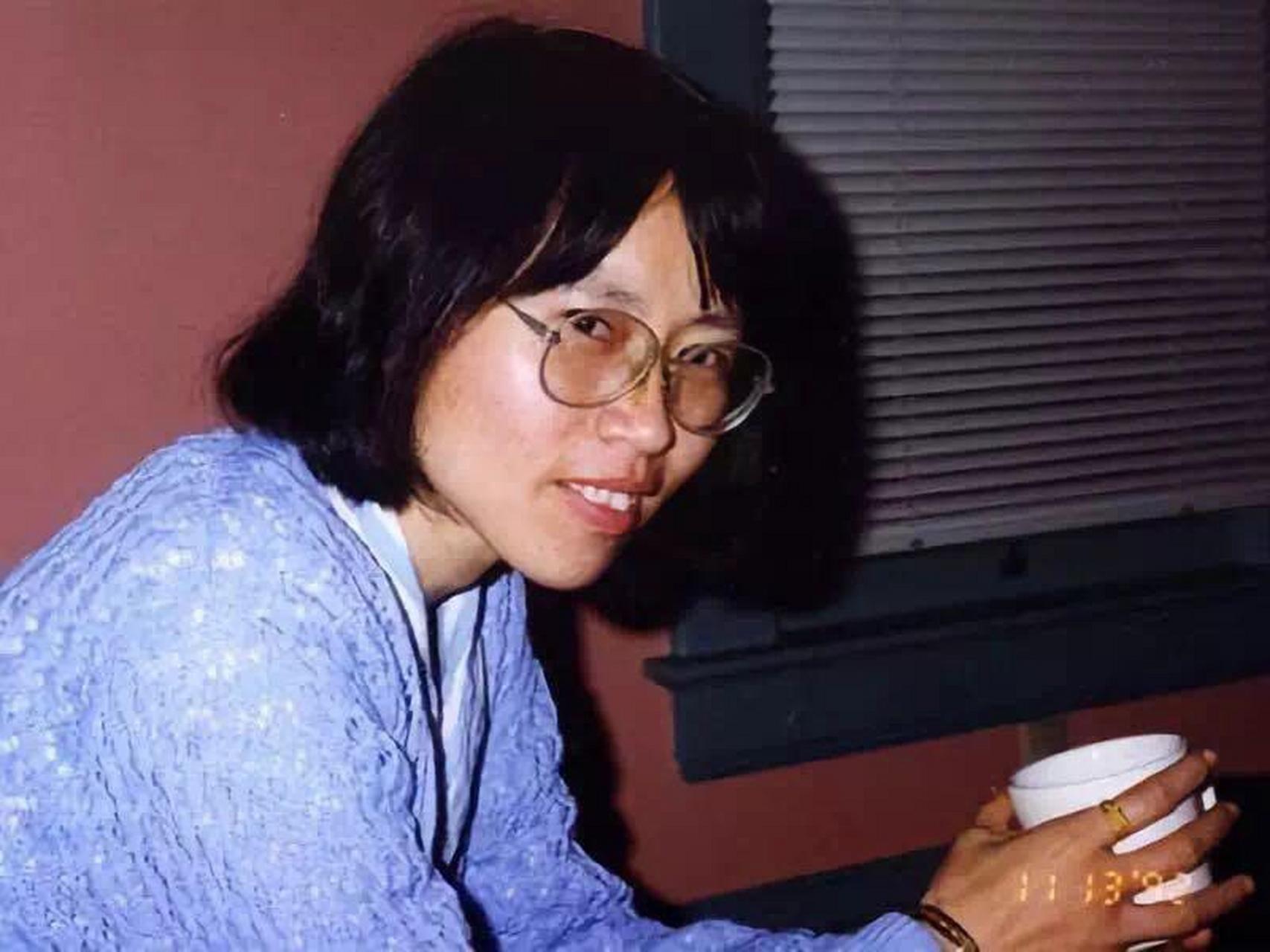 残雪是当代中国作家,作品在海外出版,名声在外.