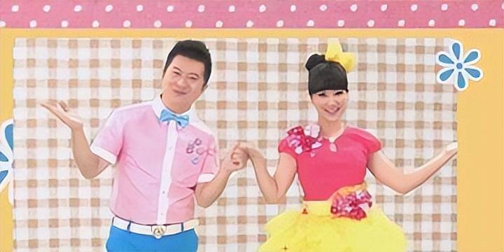 央视少儿频道的主持人,"红果果"和"绿泡泡"两人可是大家整个童年最