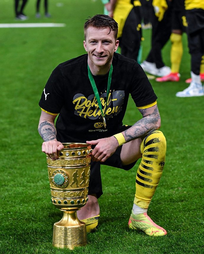 多特官宣罗伊斯离队# #罗伊斯赛季结束后将离队多特蒙德罗伊斯罗伊斯