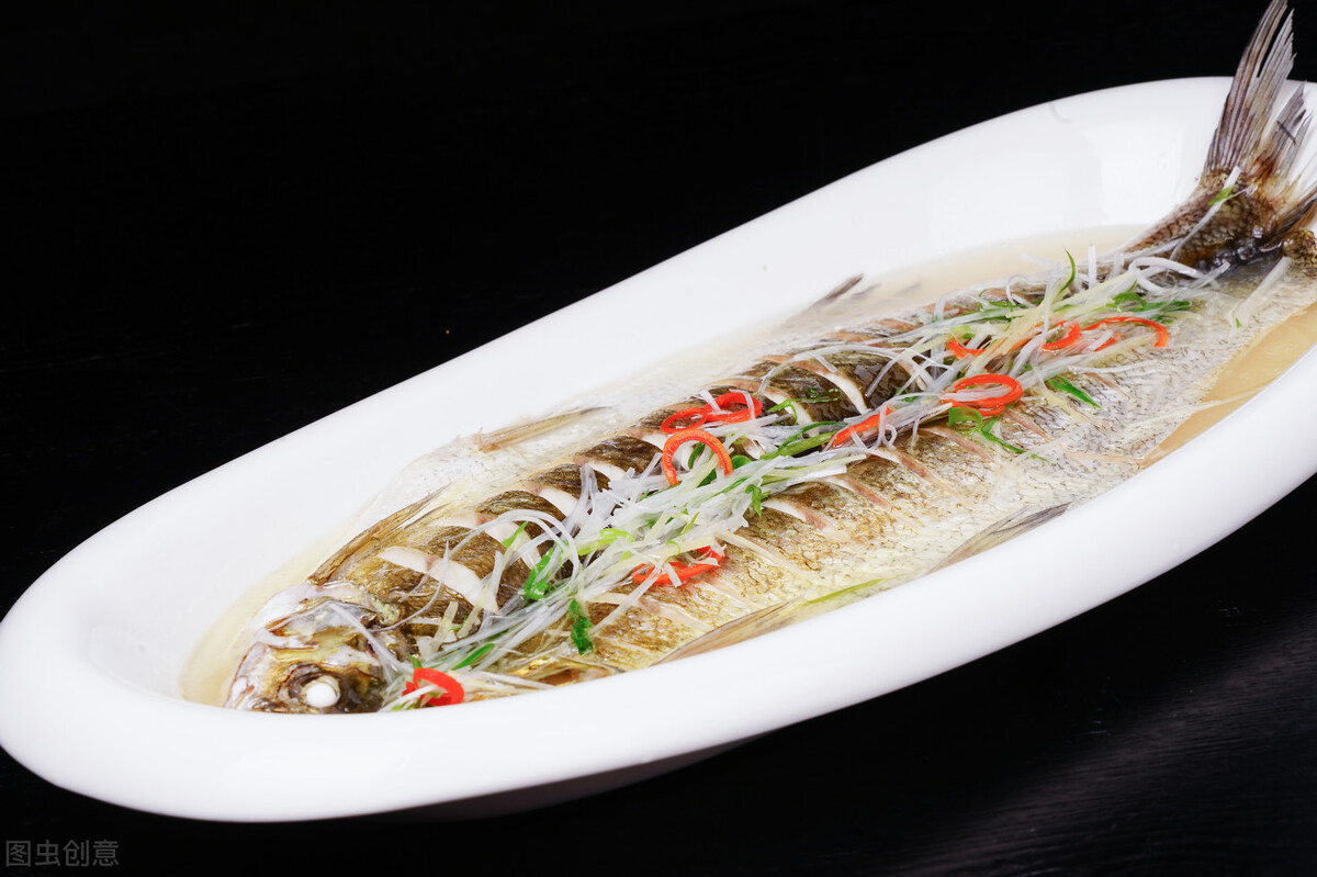 白鱼怎么做好吃?从清蒸到红烧,每种吃法都能让你瞬间沦陷!