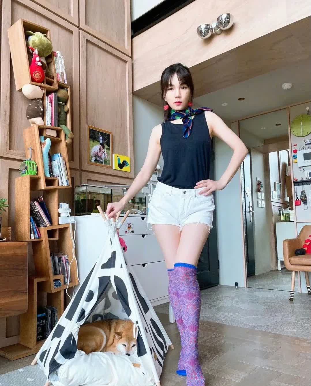 42岁的人生赢家陈嘉桦,可盐可甜,真是上得厅堂下得厨房