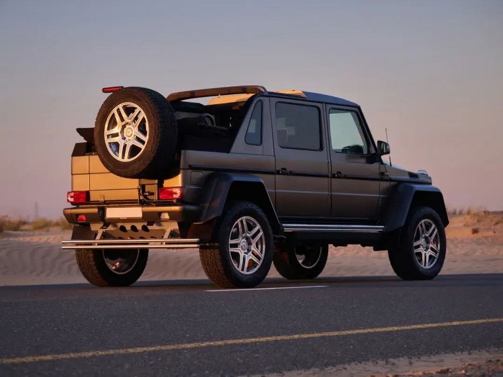 迈巴赫g650landaulet限量99台,极致豪华半敞篷设计震撼登场.